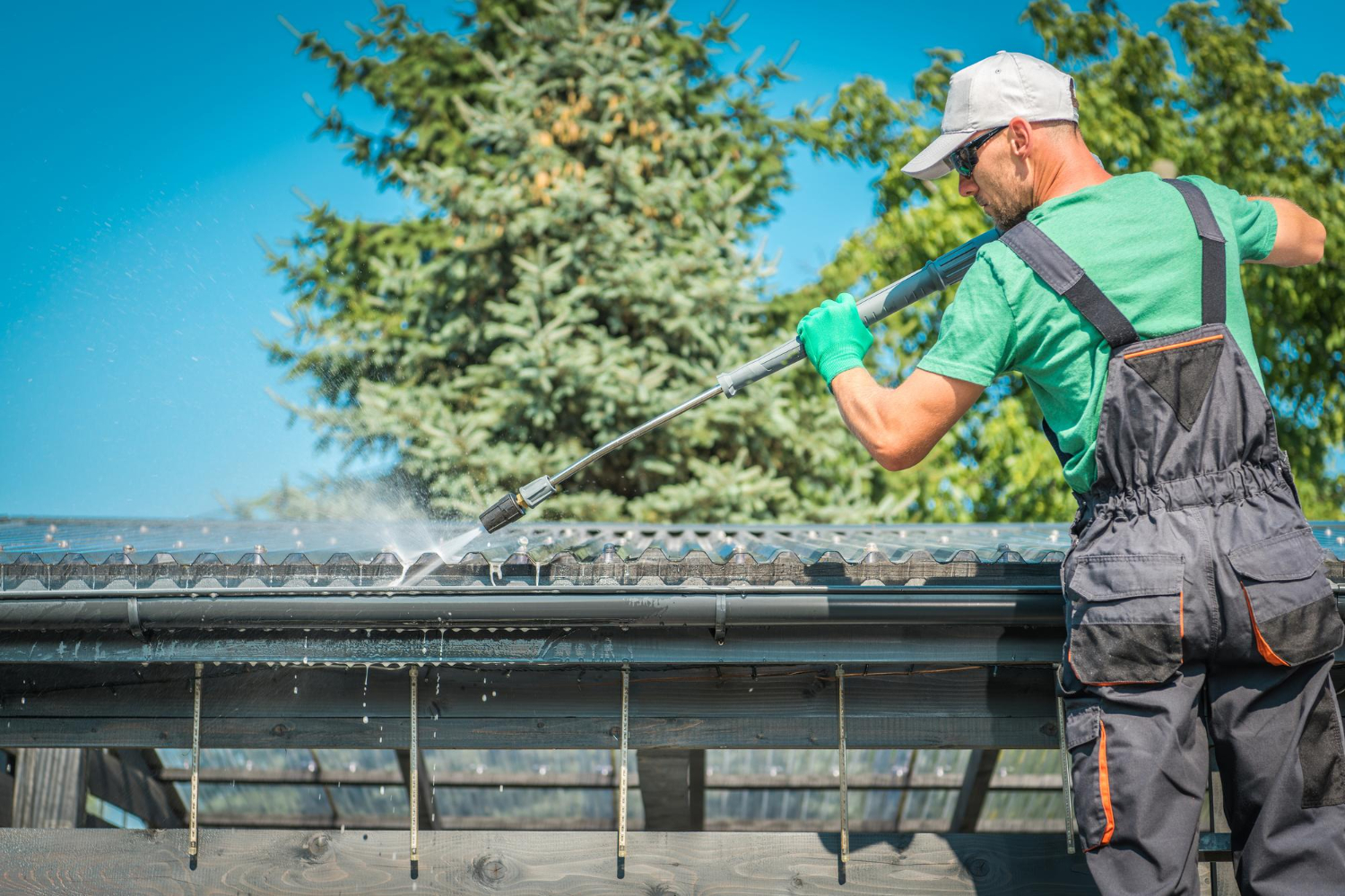 gutter cleaning and maintenance